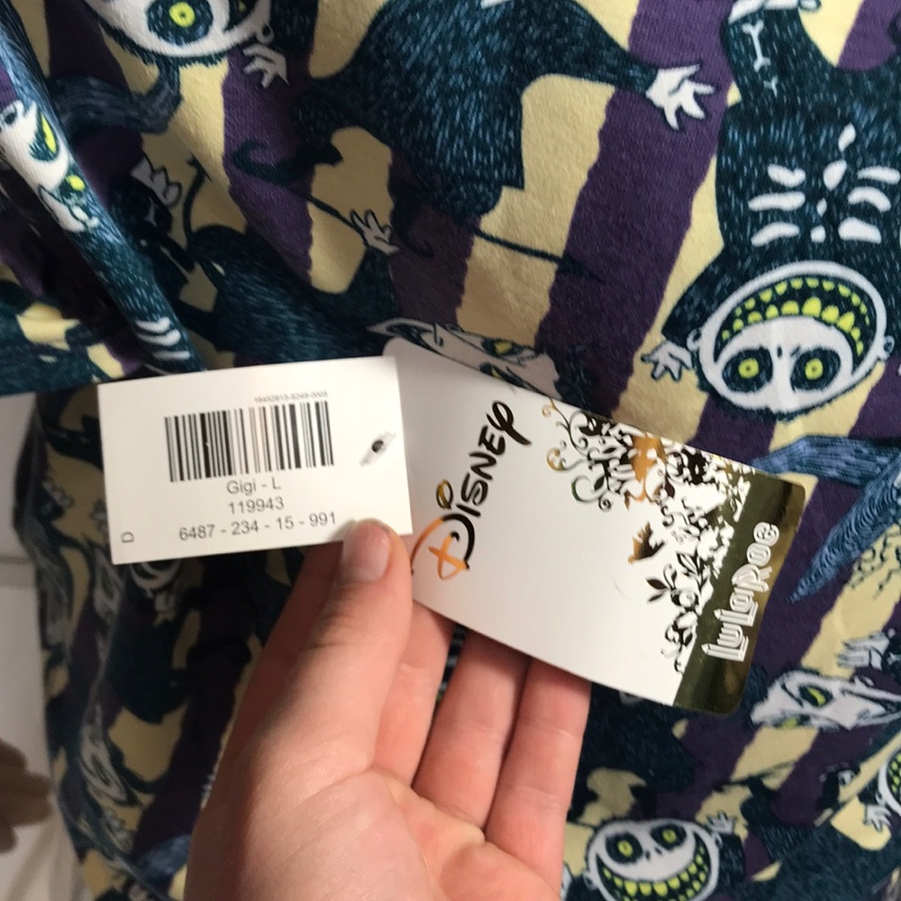 Disney LuLaRoe Shirt Size Women’s Large NWT ♥️♥️ - Picture 7 of 8